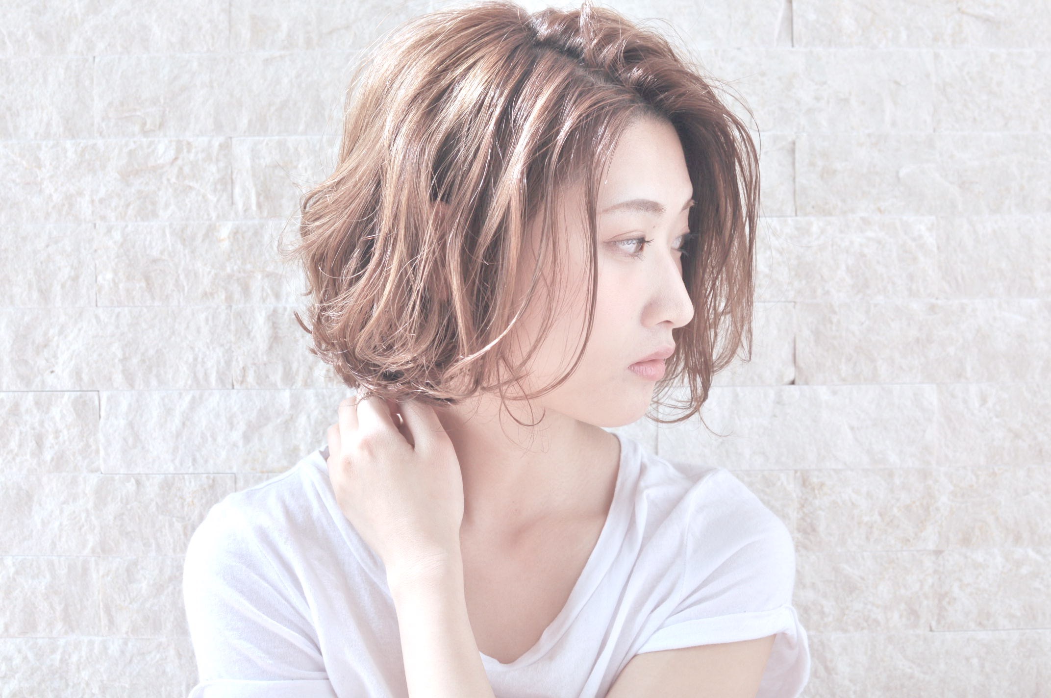 女性の横顔から覗くオンナらしさとは DIFINO公式ホームページ｜青山・表参道・赤坂の美容院