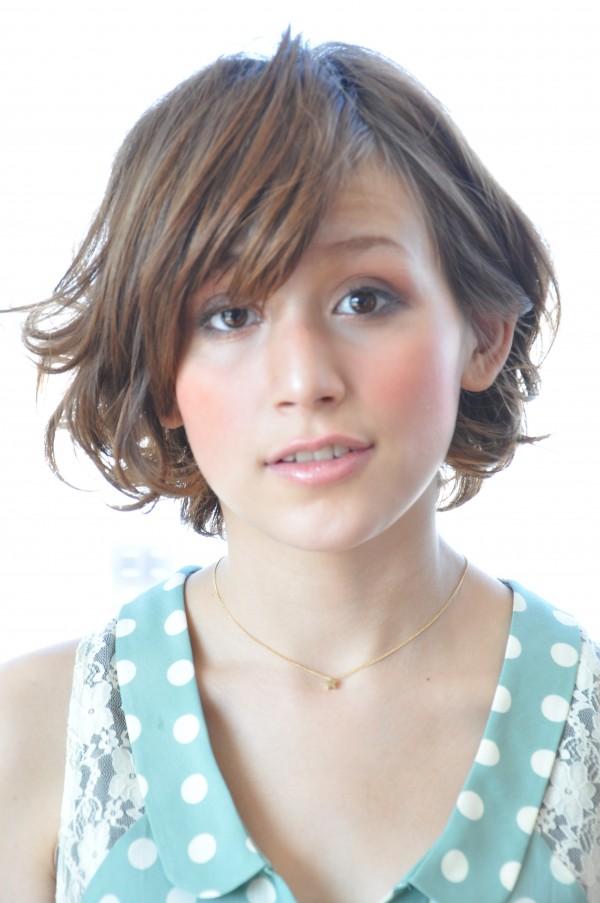 毛先が跳ねる『ウィンドボブ』