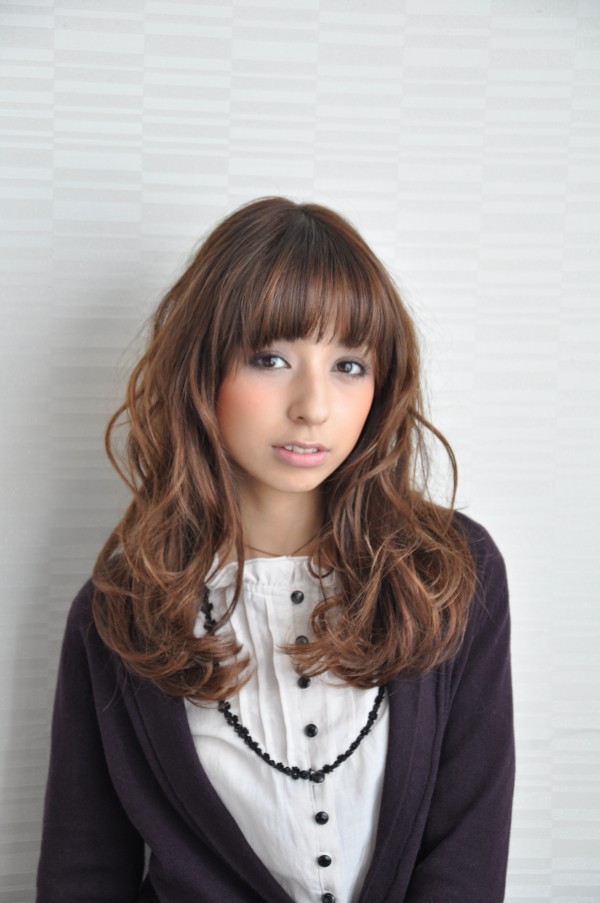 束で動く毛先とグラデーションカラーがポイントのラフロング♪ - メイン