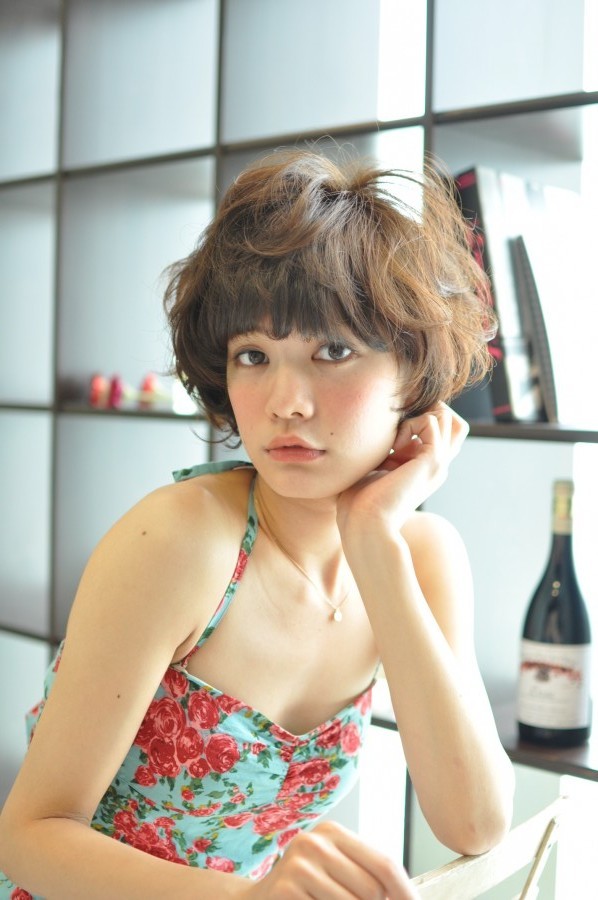 風を感じる外国人風『プレイフル・ショート』