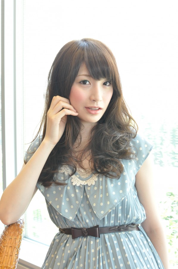 空気を吸い込んだ毛先は幸せを手に入れる。