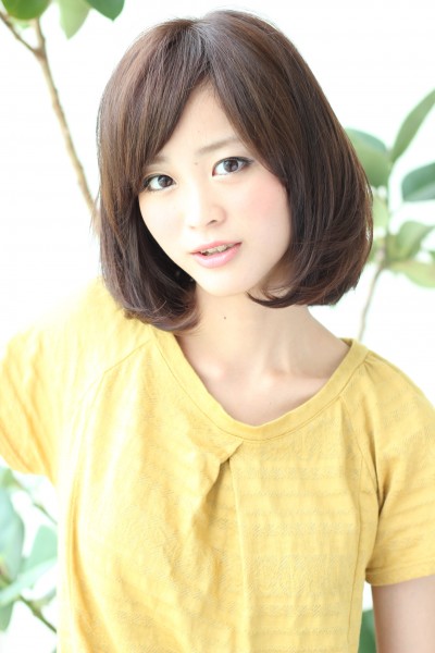 【ラフな動きが新鮮なニュアンスストレート】　