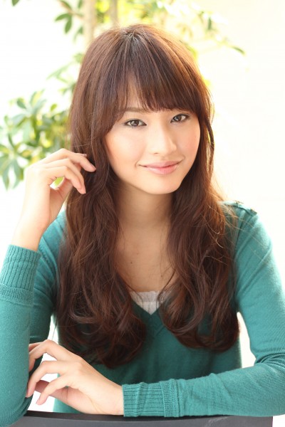 【カールとウェーブの重なりで大人ガーリーなロング】　