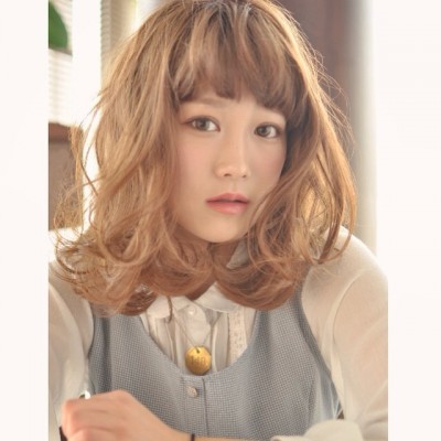 流行りのロブヘアって？？