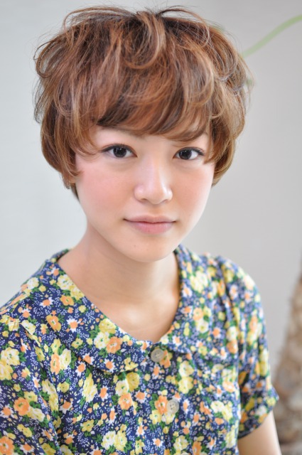クセを活かし束感のある大人可愛いショート