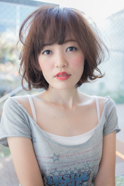 前髪毛束感×ふんわり感が大人かわいいスウィングボブ