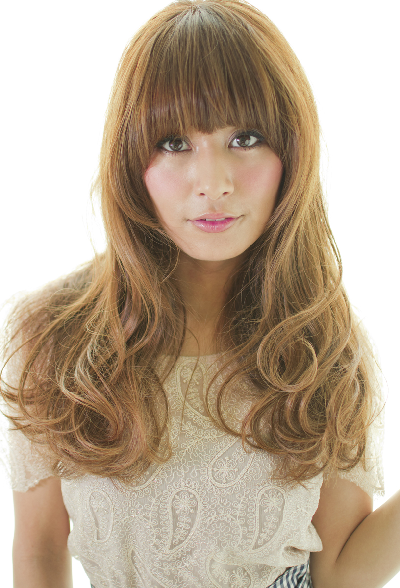 ゆるパーマでつくる外国人風ロングスタイル！！