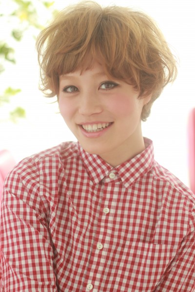 ひし型シルエット×毛束感が可愛い大人ショート
