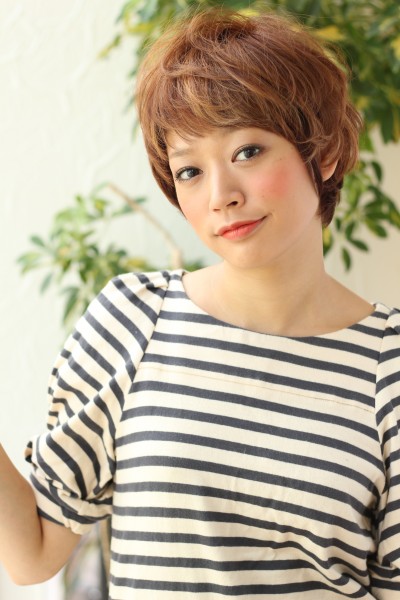 【リズミカルに動く毛束でおしゃれ女子な印象に】