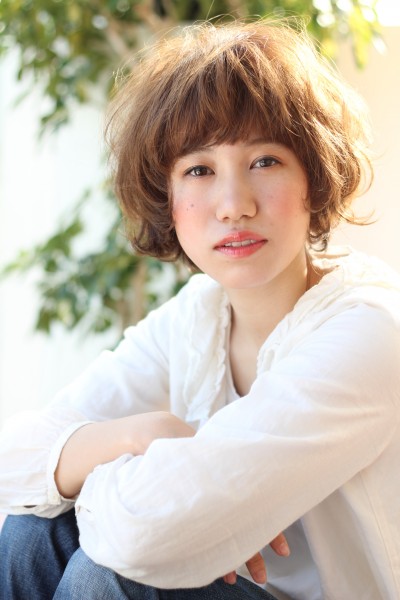 【力の抜けたラフ感が可愛いクセ毛風パーマ】　