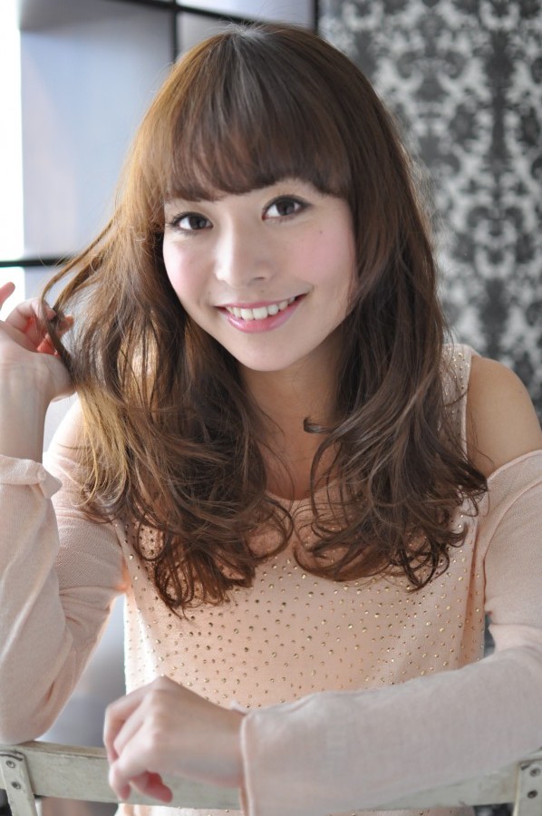 毛先の束感が決め手のヘルシーロング！！