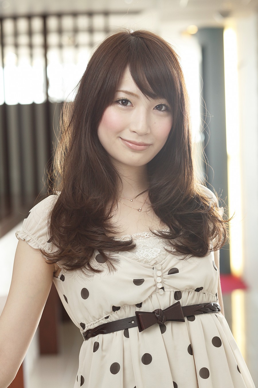 透き通るエフォートレスなレディロング