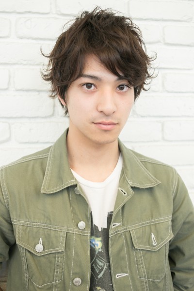 ナチュラルだけどカッコイイ！ゆるめパーマスタイル！