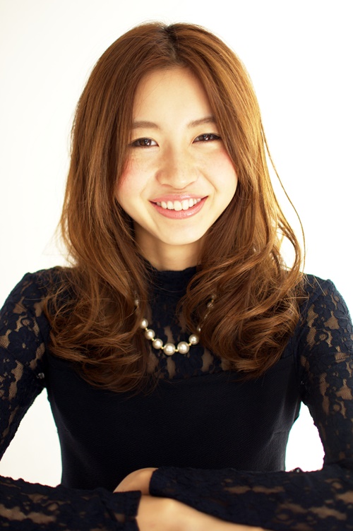 大きめヌーディーカールのキレイなお姉さんが好きです。