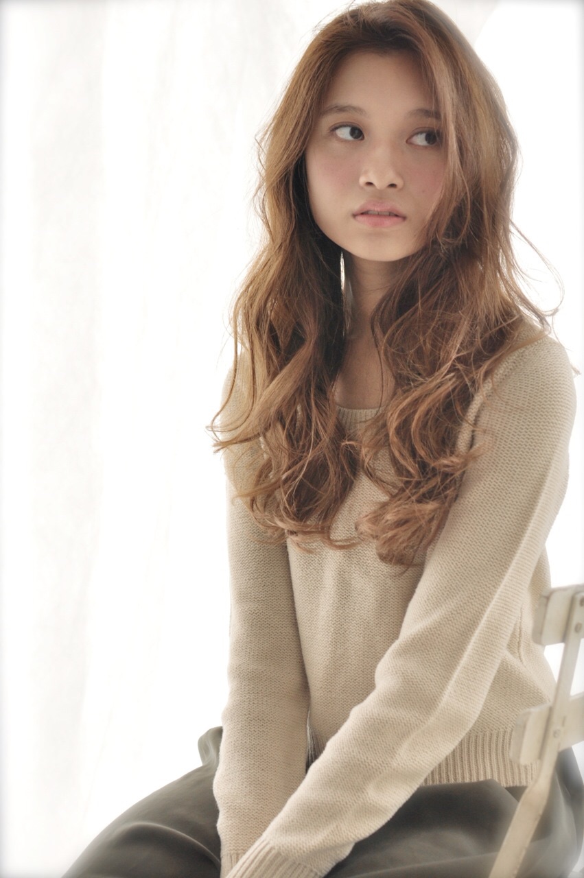 『カジュアルウェーブロング』×『グレージュカラー』 - メイン