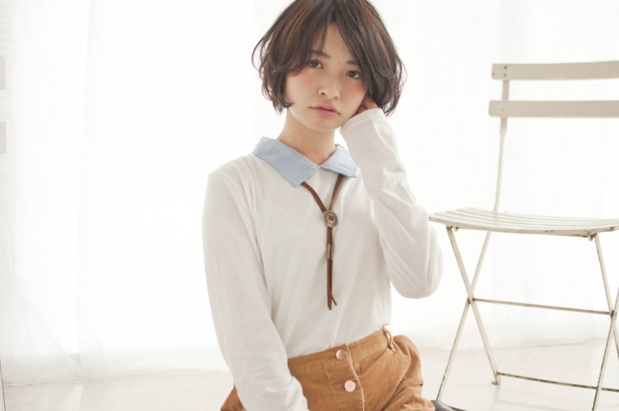 ほのかに揺れる毛先にリラックス感漂う外国人風ニュアンスパーマ