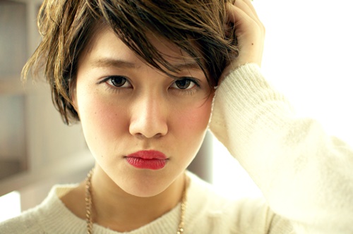 セミウェットな質感がおしゃれなカジュアルショート！！