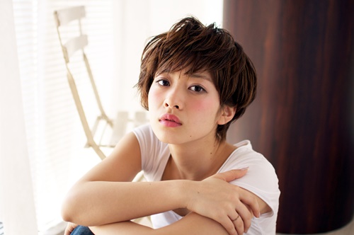 真木よう子さん風クールショート