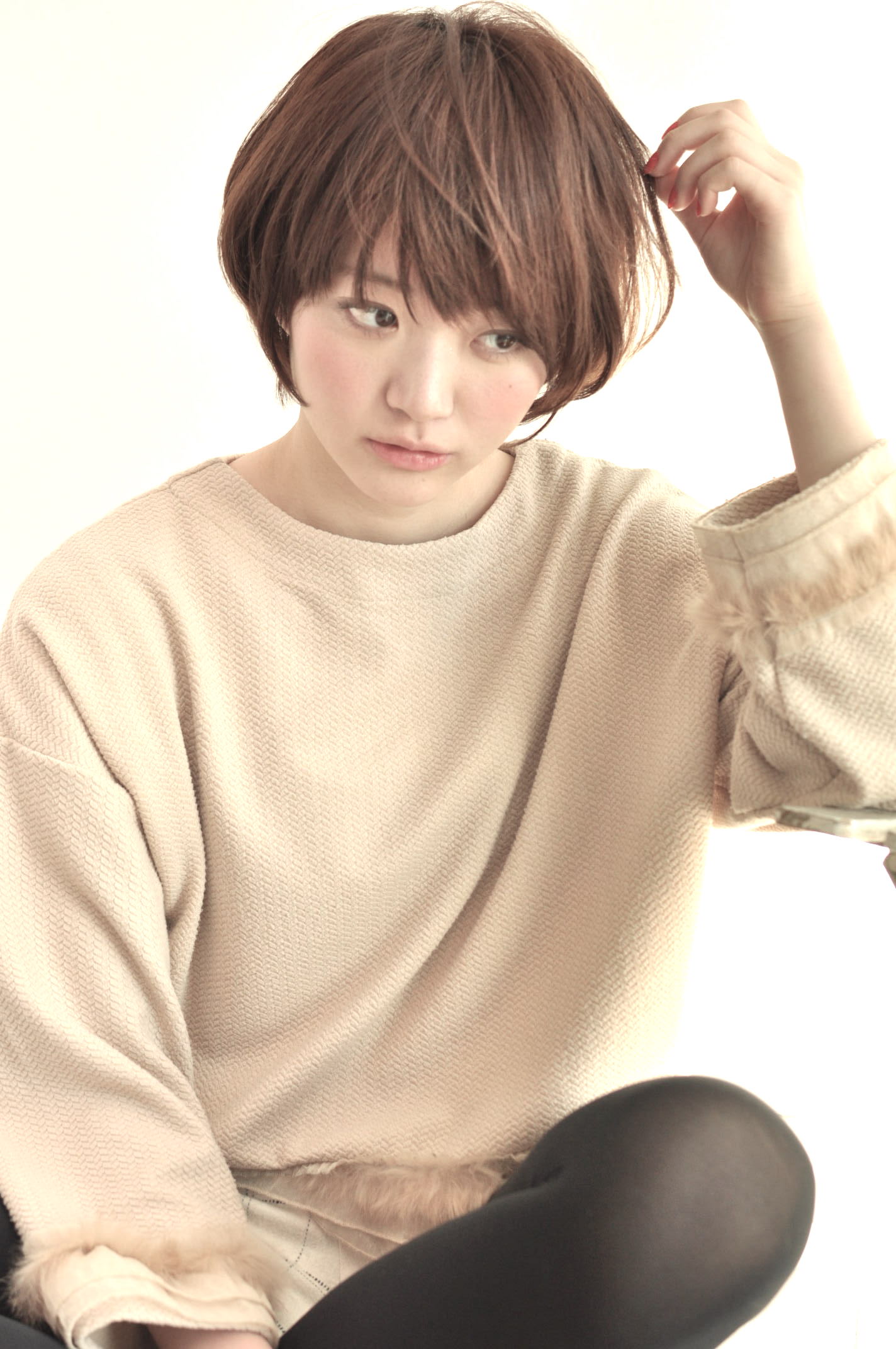 伸びかけショートボブ×クリアブラウン