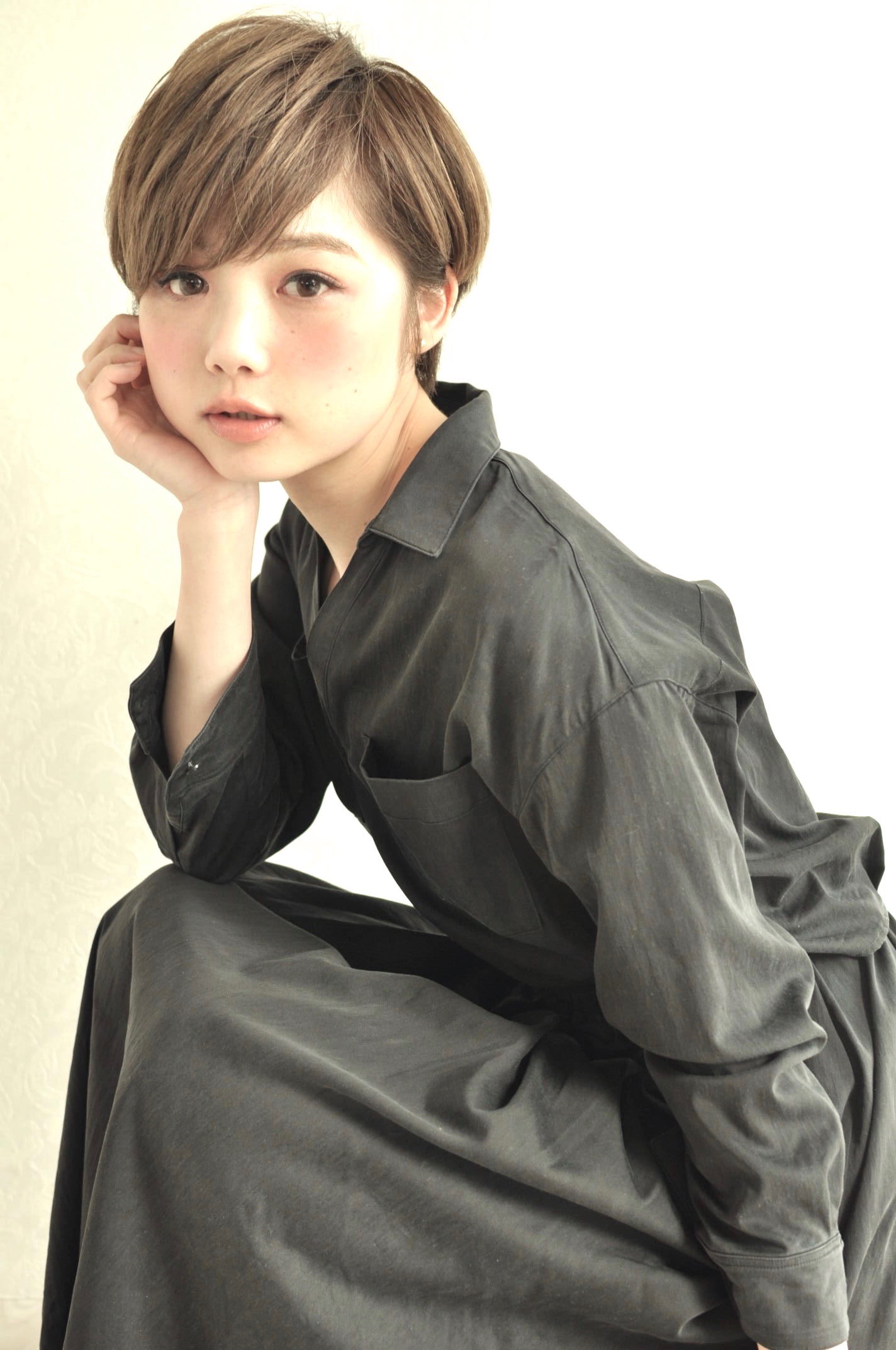 大人キレイショート×ポイントインナーカラー