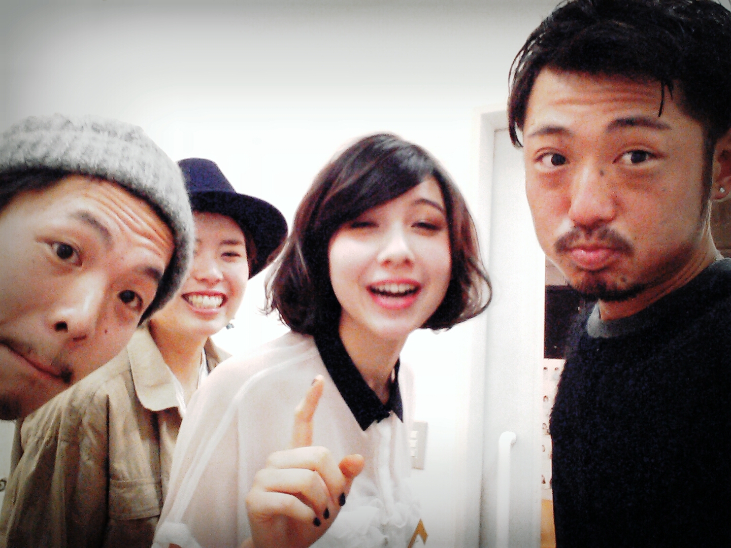 B612_20160304_082145