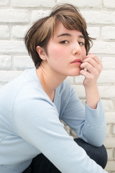 ☆耳かけがかわいいグレージュショート☆