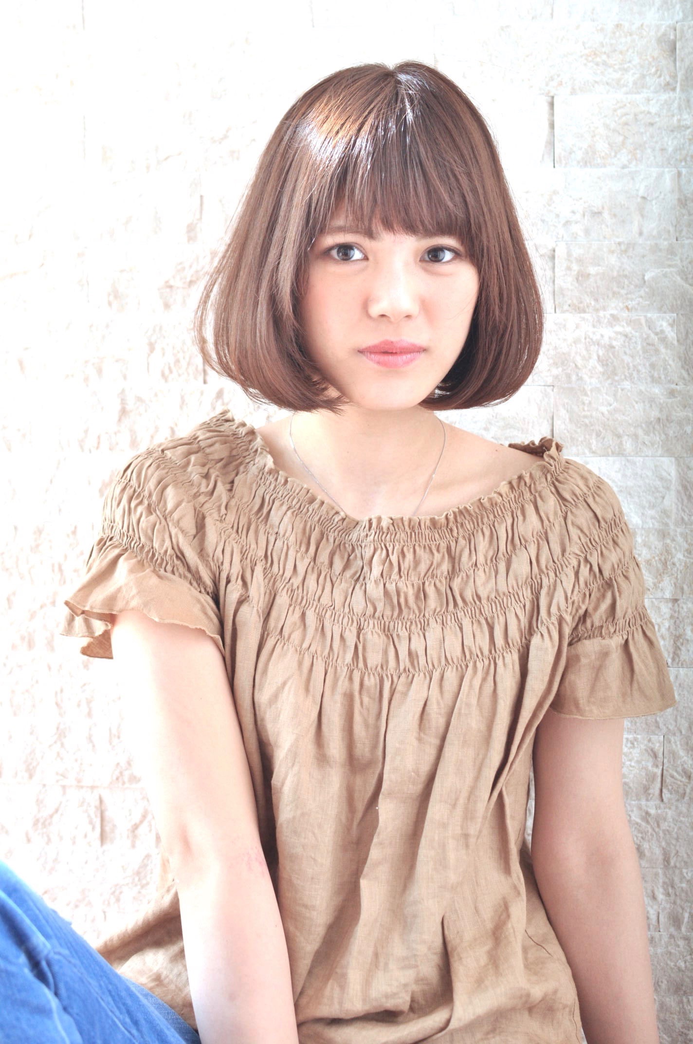 『定番フラットボブ』×『ベージュカラー』