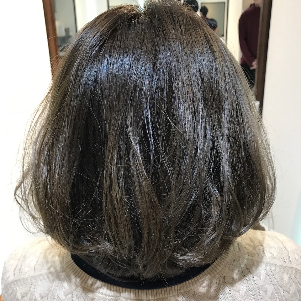 カーキアッシュ