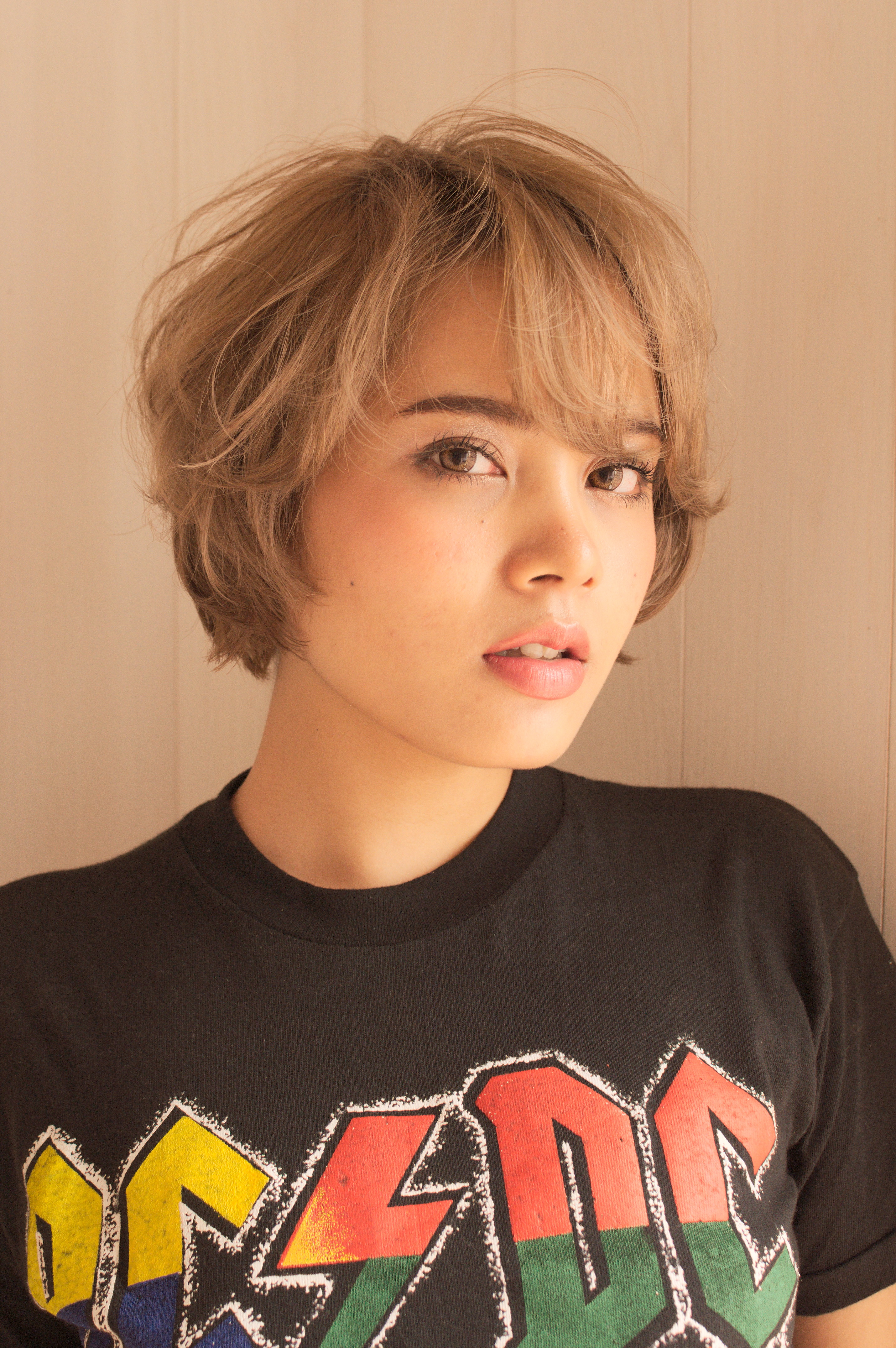 くせ毛風ルーズショートボブ