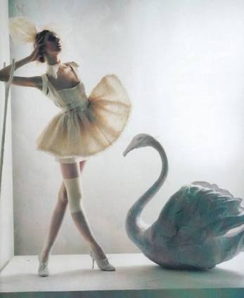 DIFINOはヘアスタイルのデザインを考えてます。。。