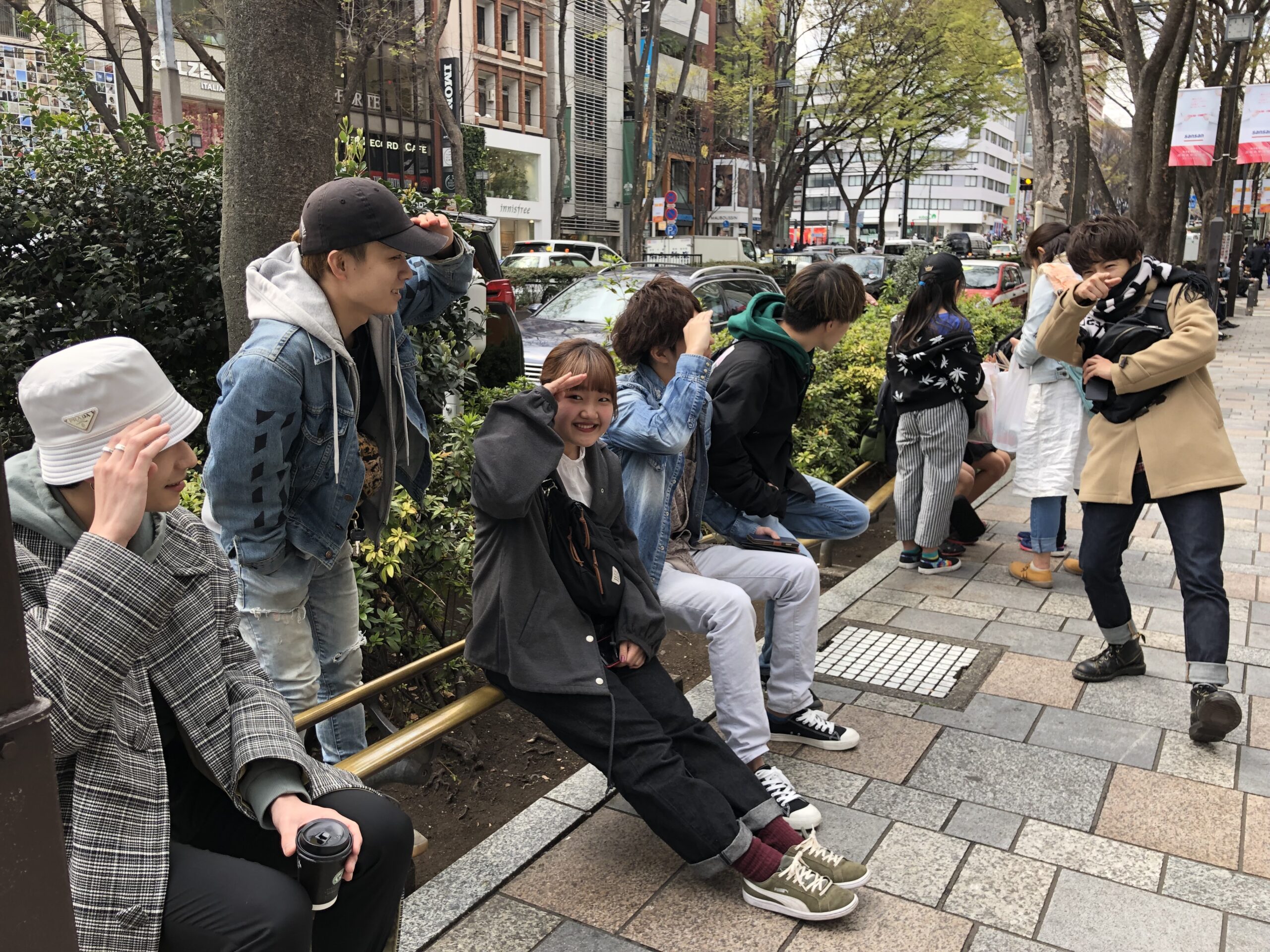 お休みの日も、、、