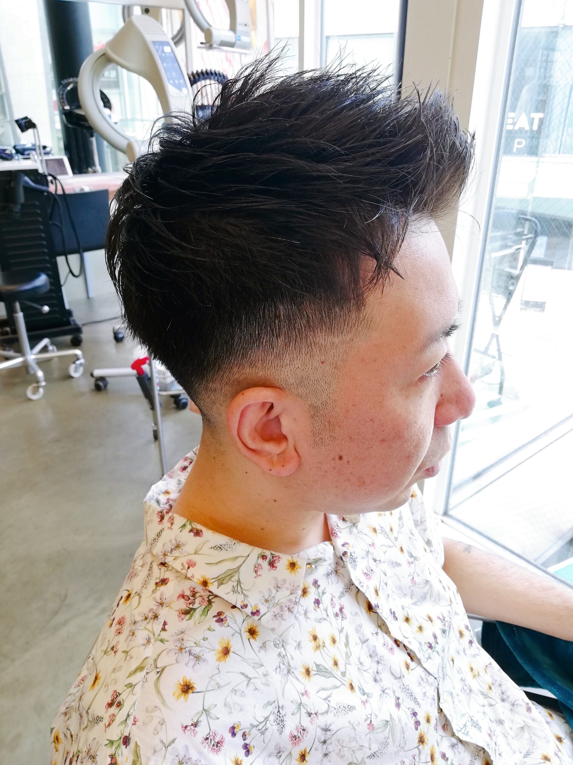 ストリートスタイルが覇権を握ってるファッション中毒者に贈るオトナのスキンフェード🙌