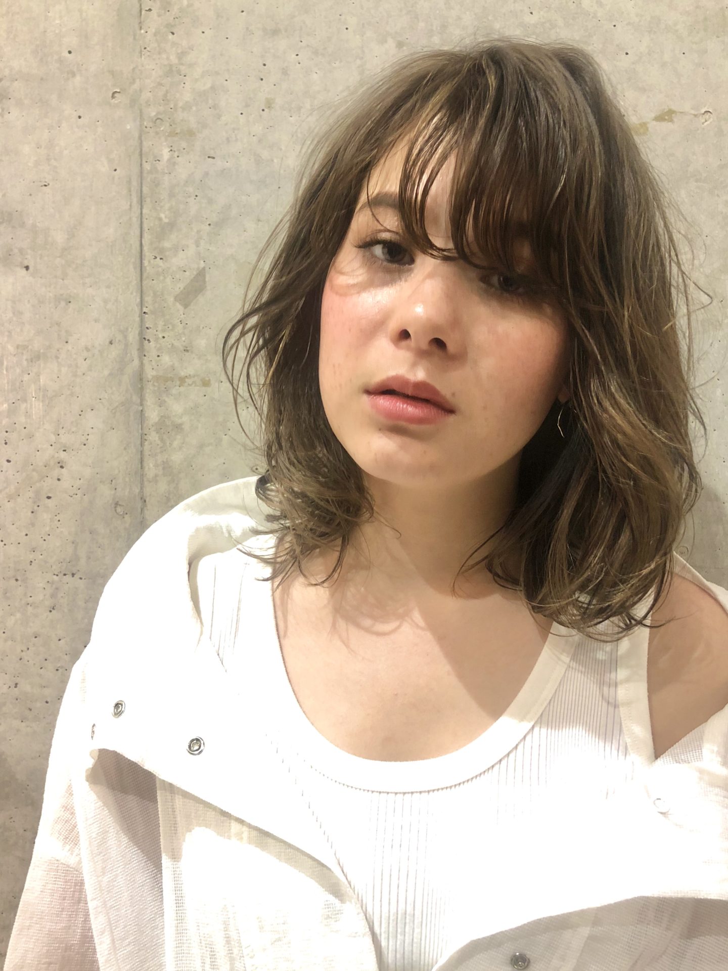 ミディアムレイヤーヘア × ハイライトカラー★