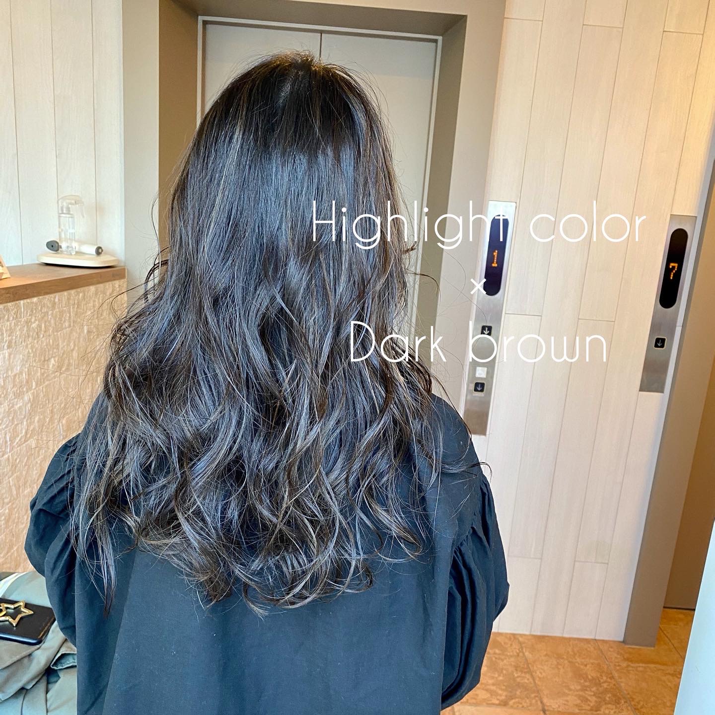 秋冬ヘア・カラー！30代・40代 大人女性にもおススメ！ダークブラウン×細めハイライトカラー★
