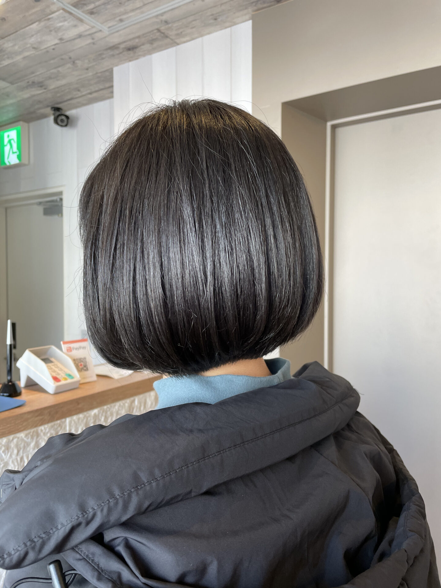 ブルーブラックカラー