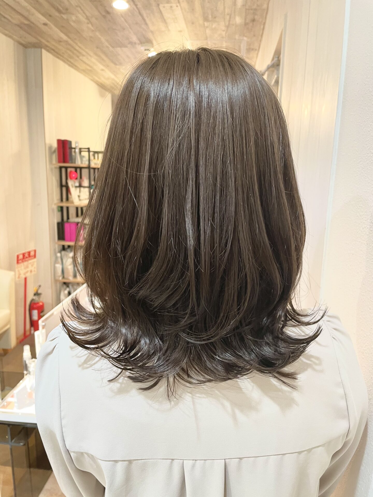 ミルクティーベージュ