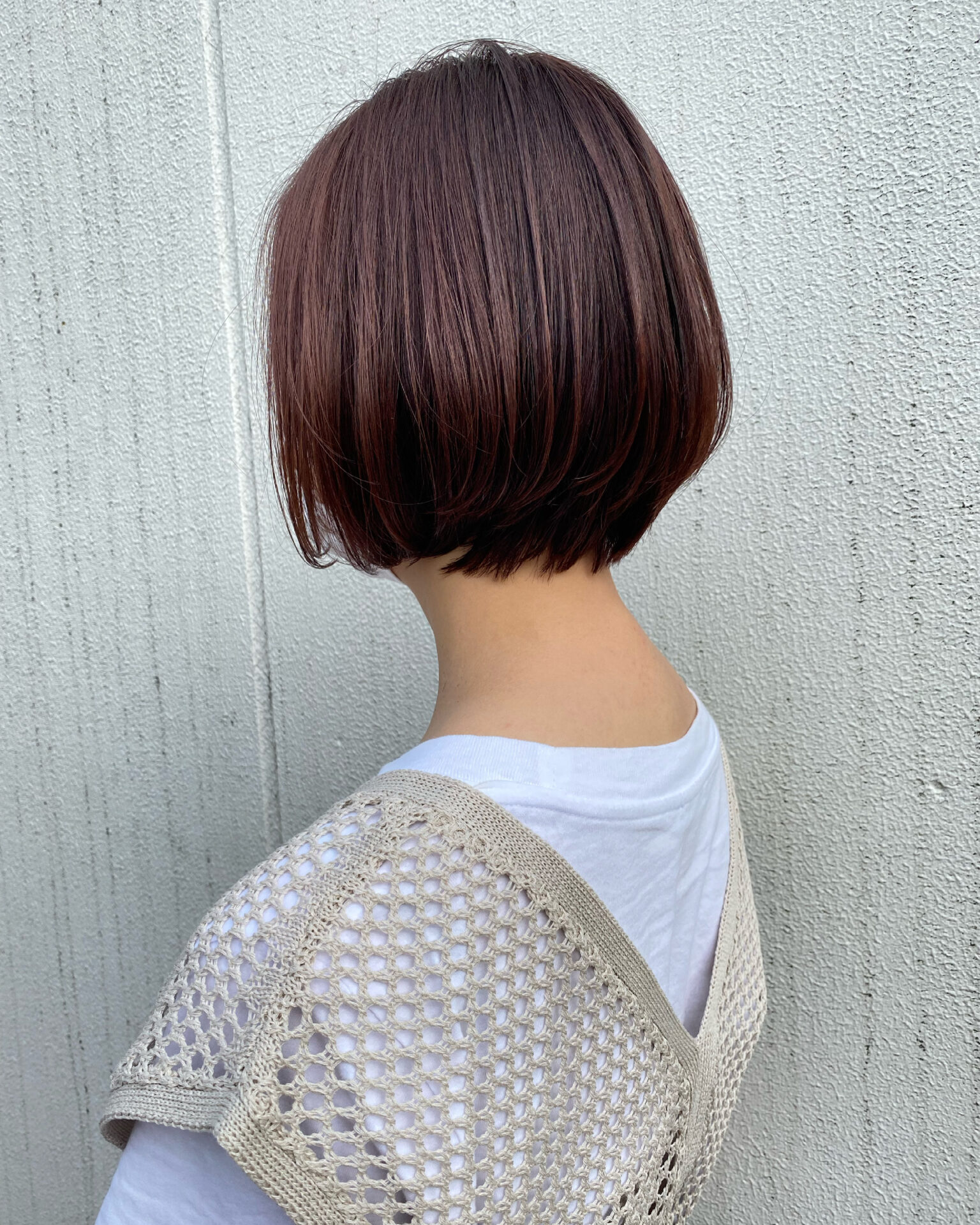 暖色系カラーとボブの組み合わせ