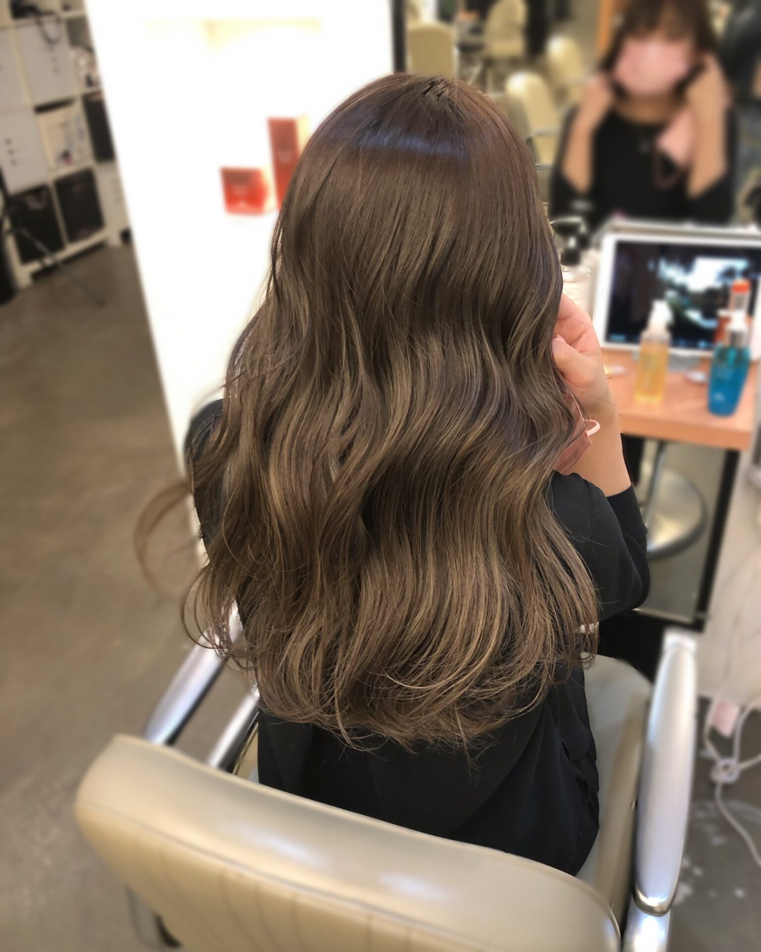 上品なまろやかベージュ