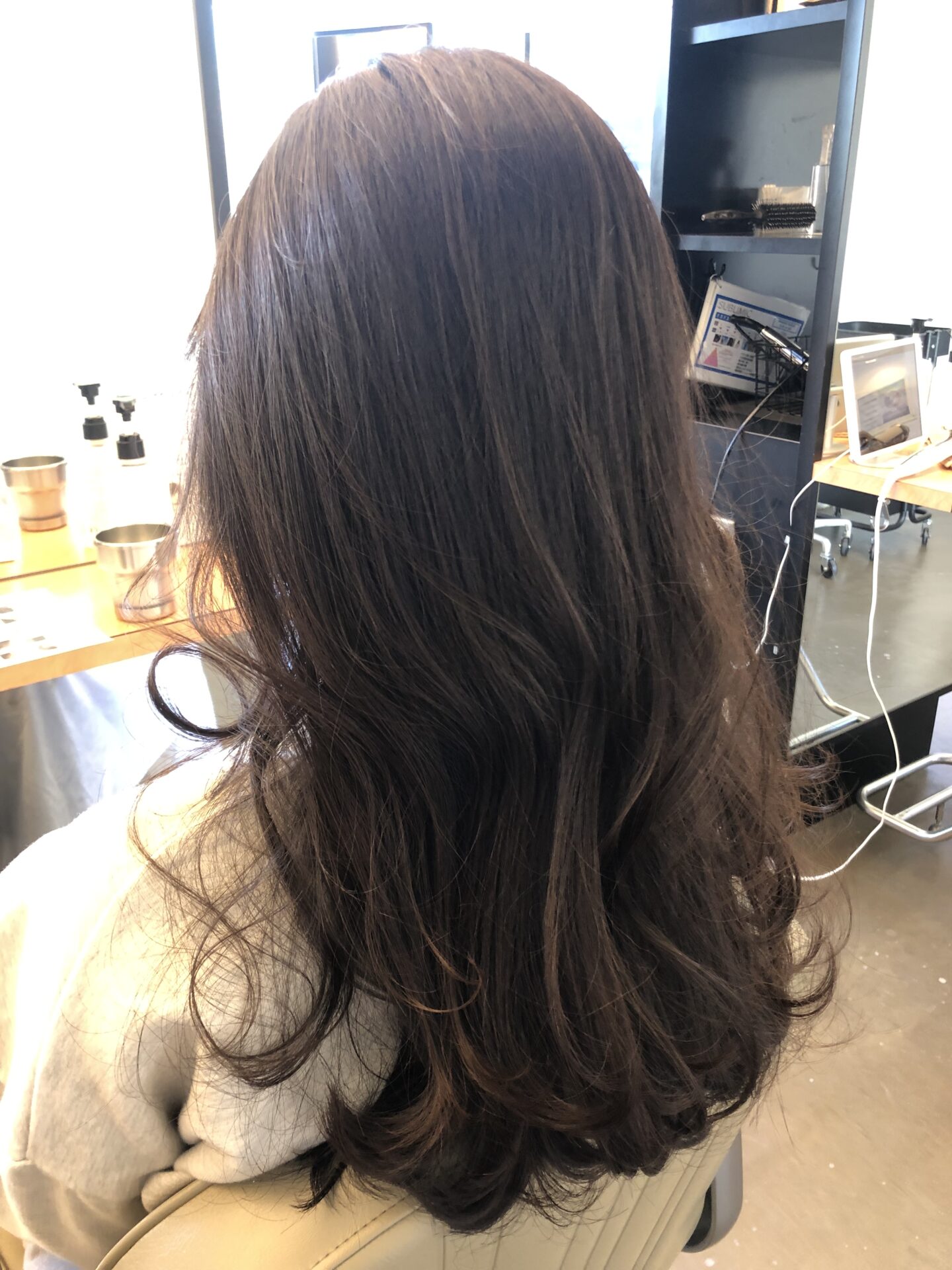 大人は髪を伸ばしたい、伸ばせるの？