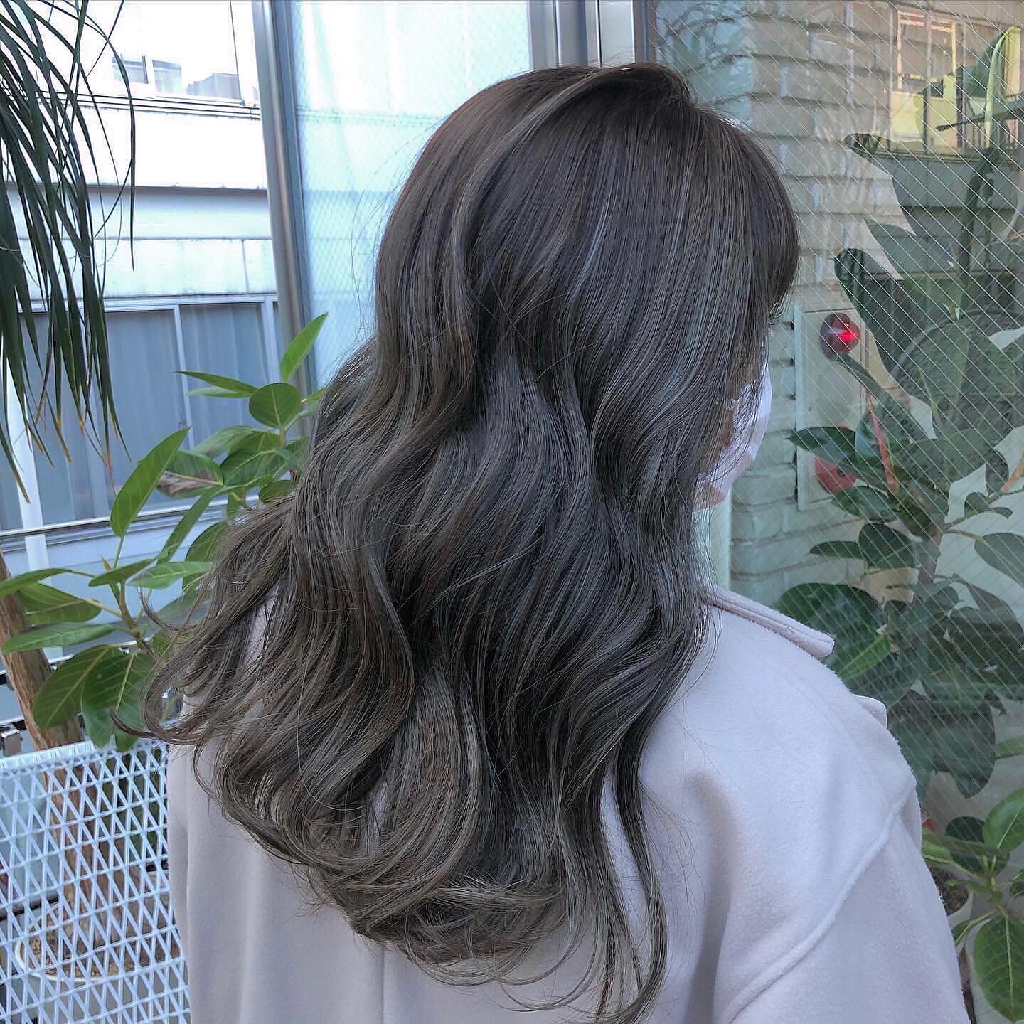 韓国女優のようなまろっとカーキ