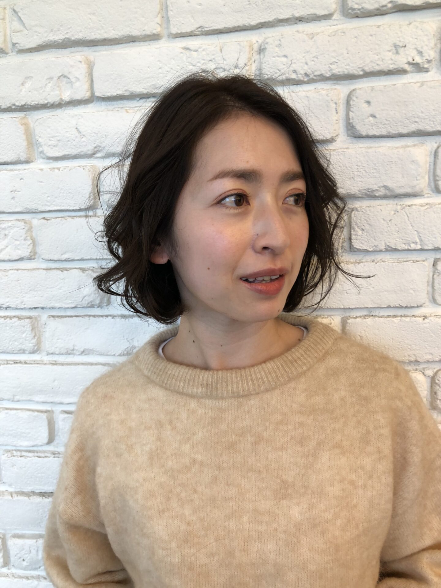 バッサリボブカットにしてみました。