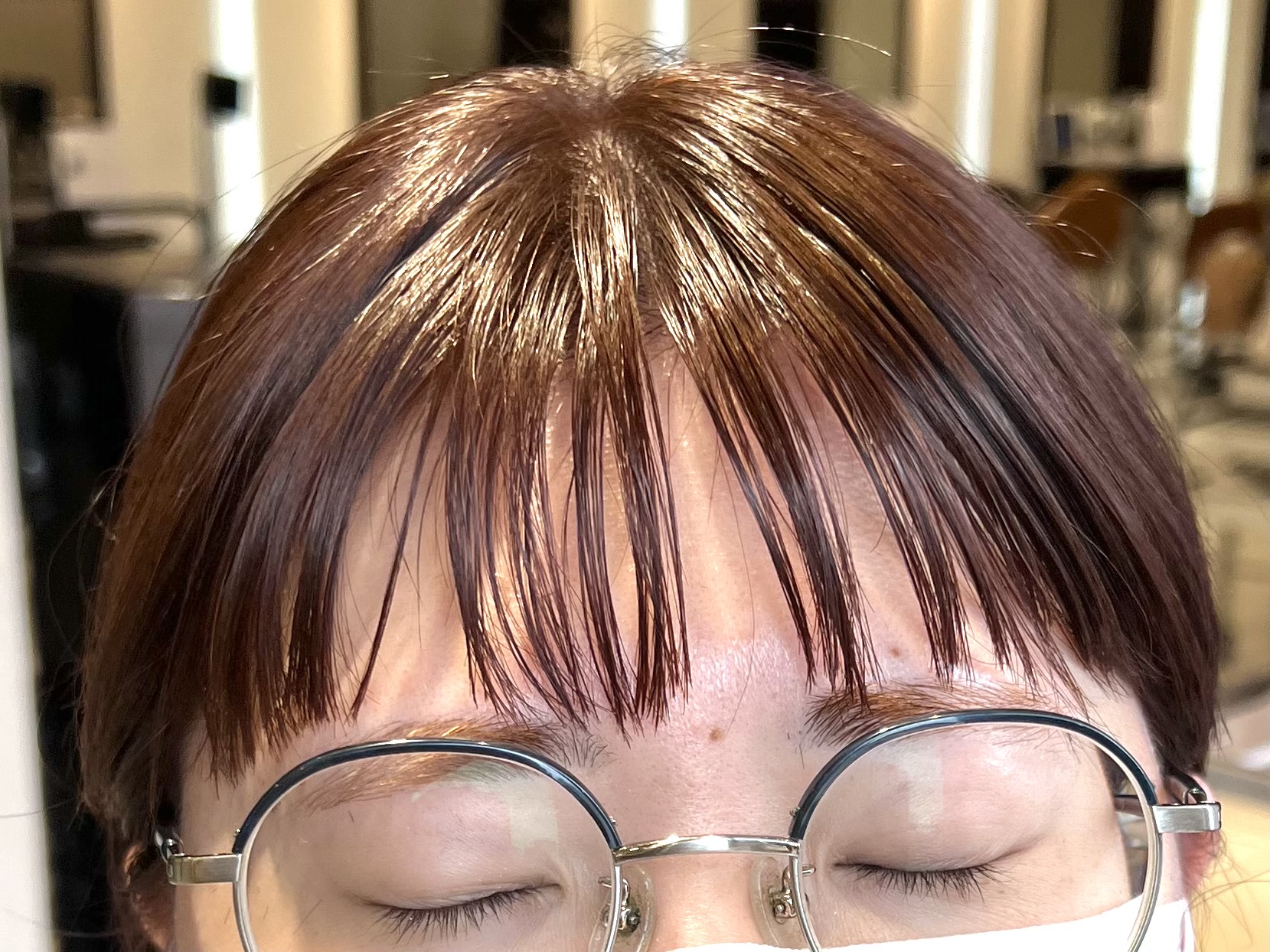 オン眉ショートヘアー