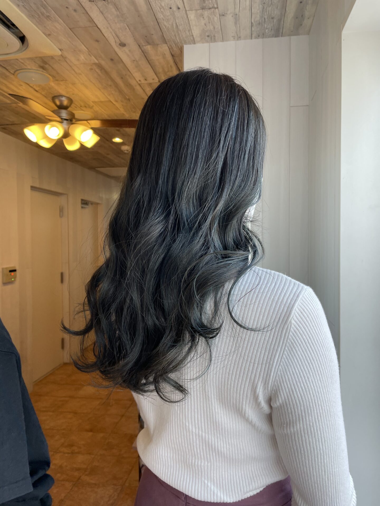 透明感がでる！ブルーカラー