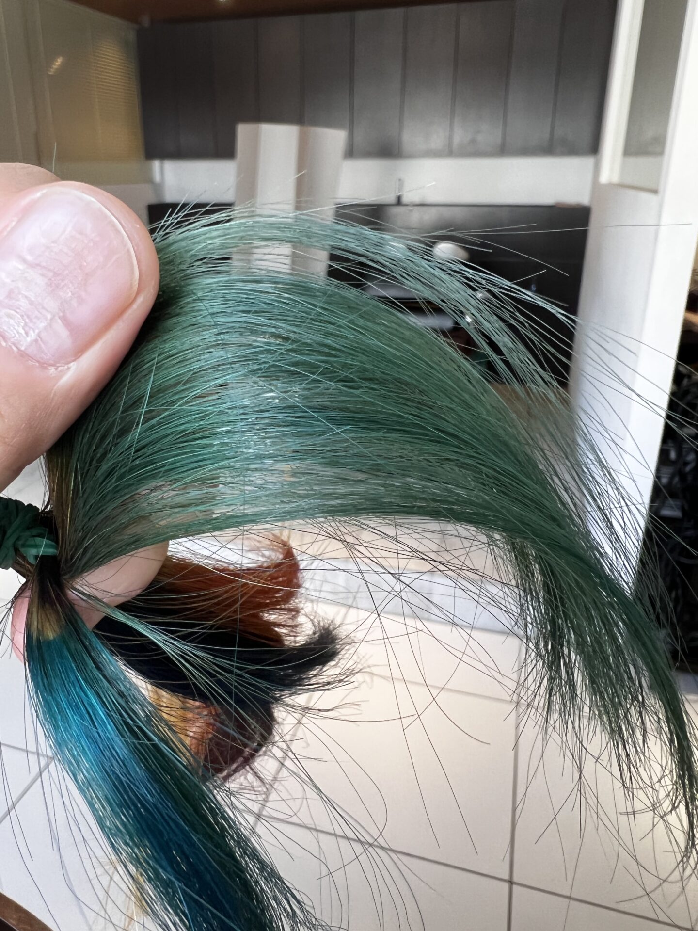 髪の赤味が気になる方にお勧め！オリーブカラー