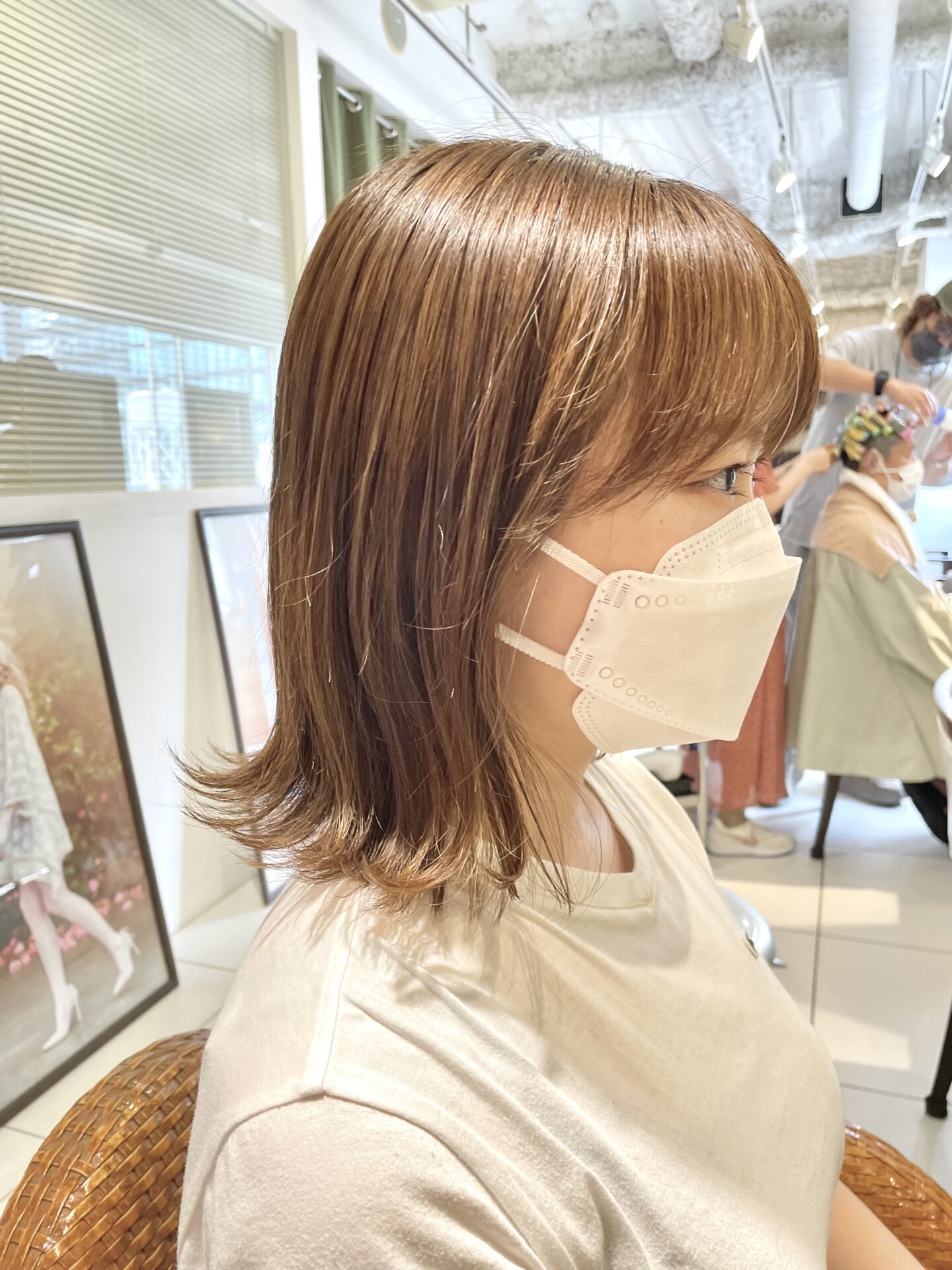 明るめツヤ感ベージュカラー