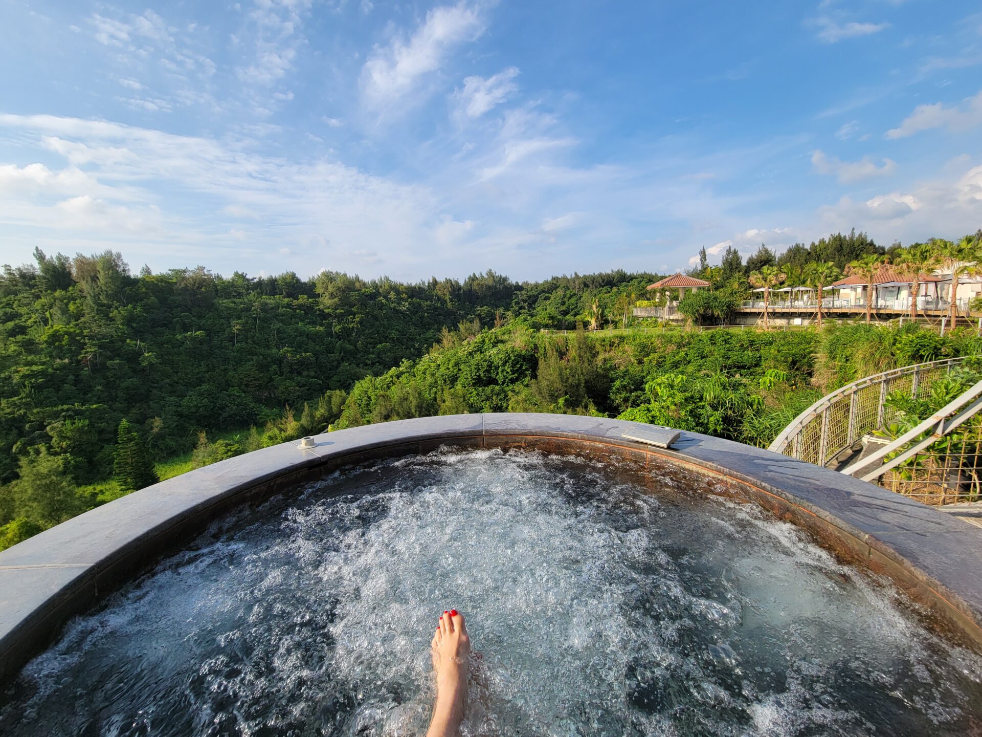 DIFINO青山 スタイリスト不在スケジュール 8月