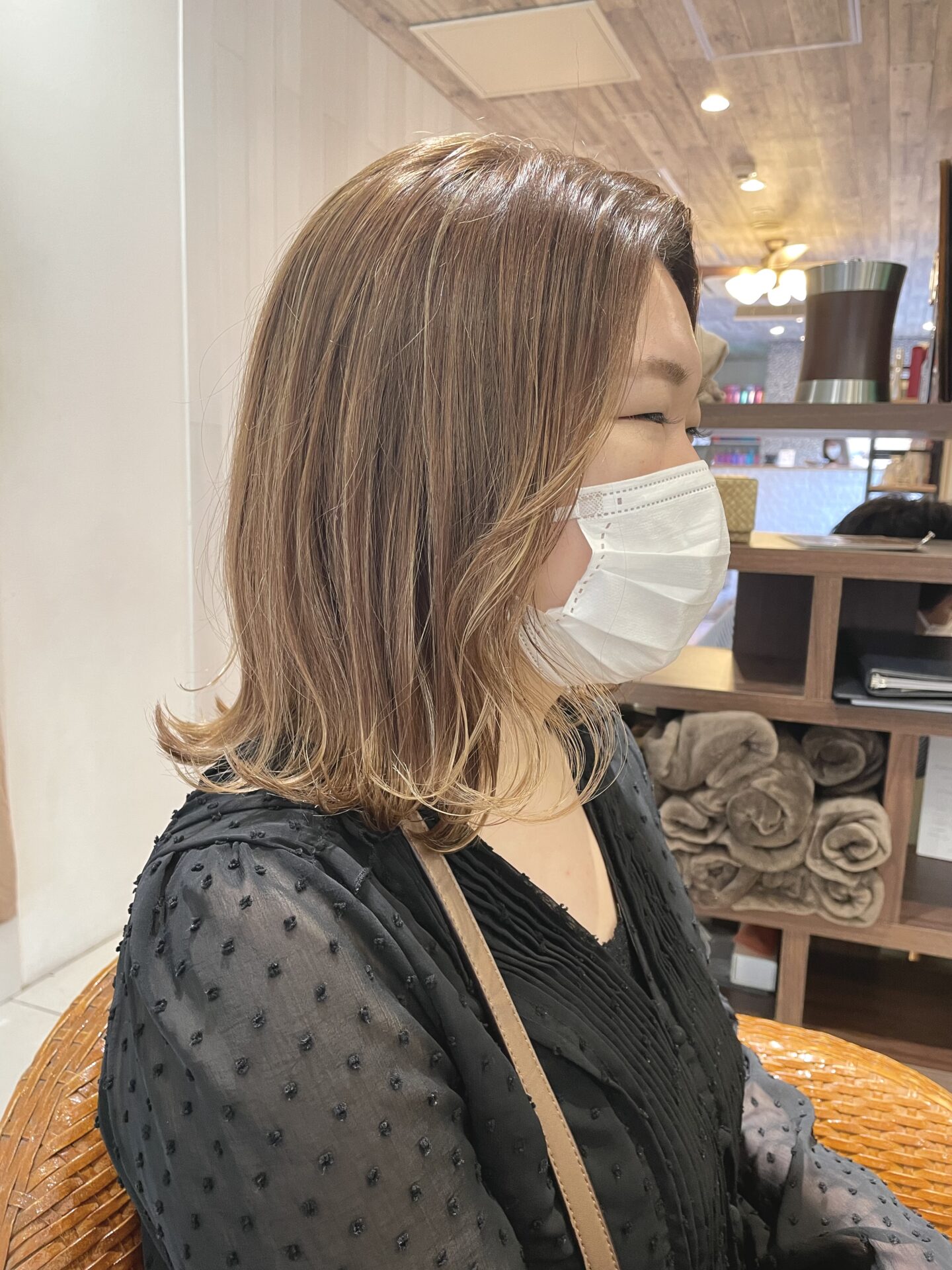 夏におすすめ！ハイライトベージュカラー