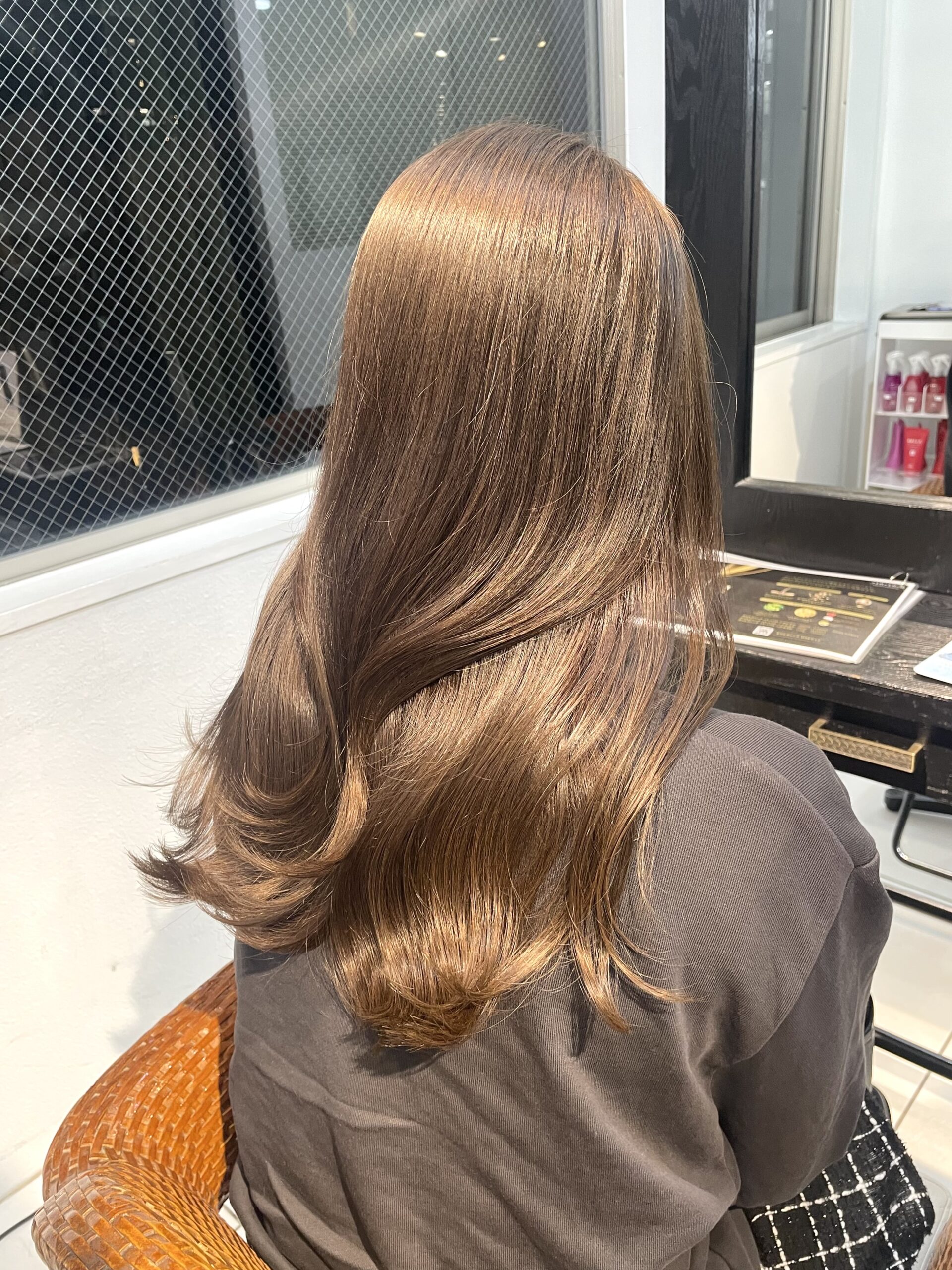 ブルベさん必見！ヘアカラーで顔色が悪く見える原因と似合わせカラーの選び方