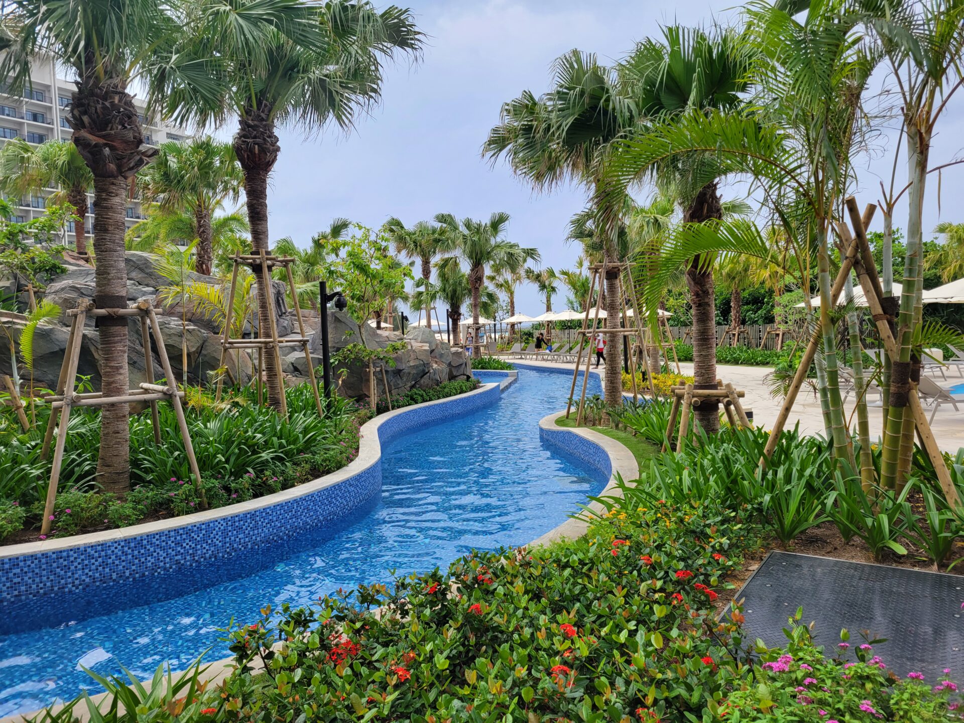 2月 店舗休業日＆スタイリスト不在スケジュール