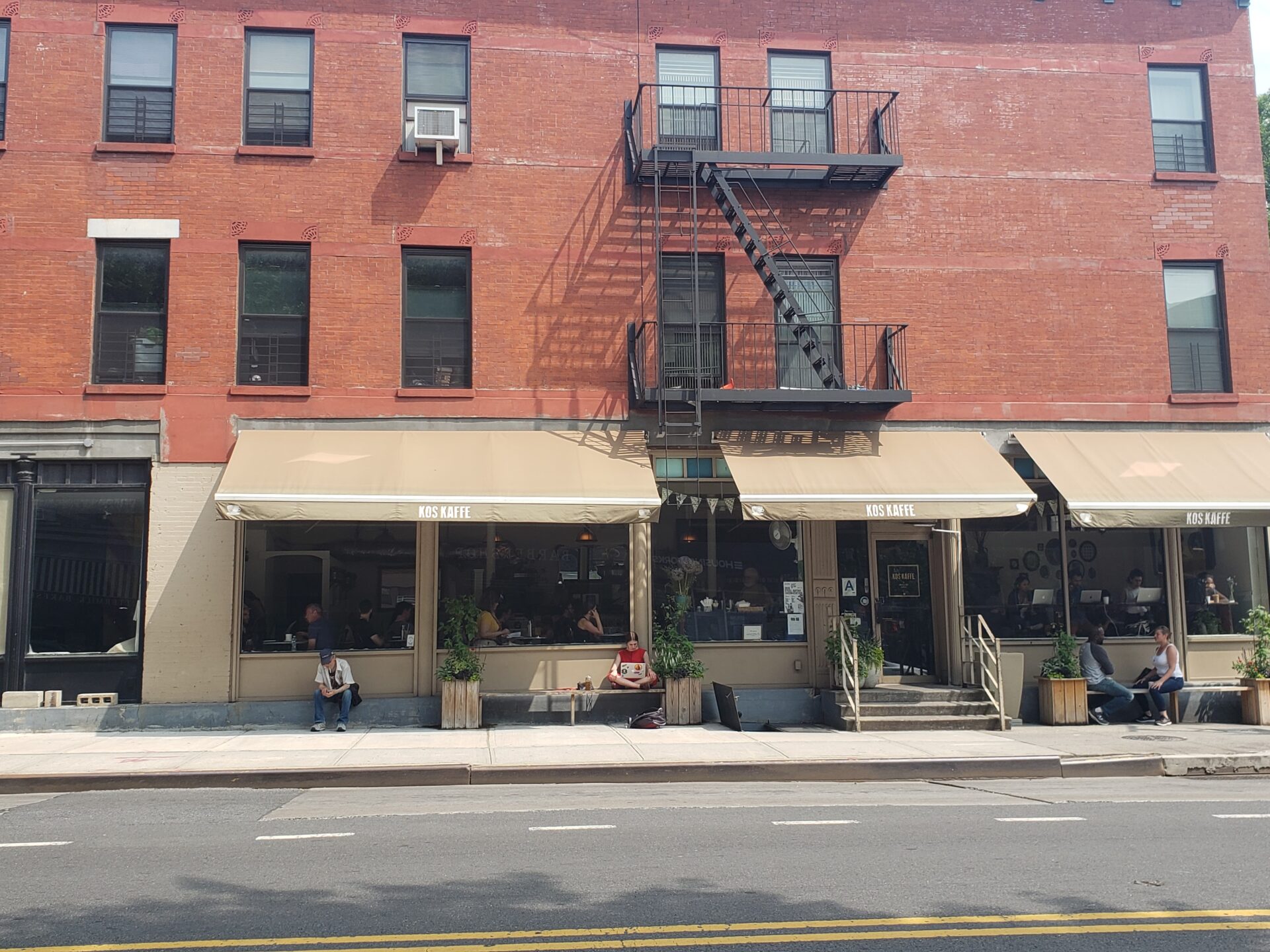 2月 臨時定休日のお知らせ